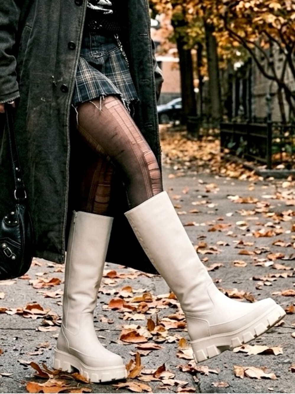 Circus by Sam Edelman Dollie Lug Sole Knee High Boots White Size 9.5